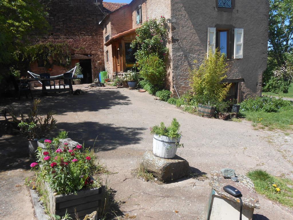 Gite Des Monts Saint-Izaire Екстер'єр фото